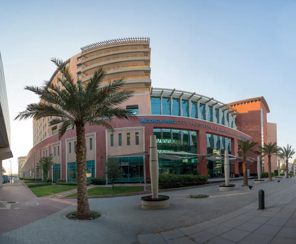 Mediclinic City Hospital Marks Milestone of 2,000 Robotic-Assisted Surgeries